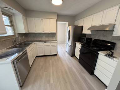 Main picture of 406 Seranade St