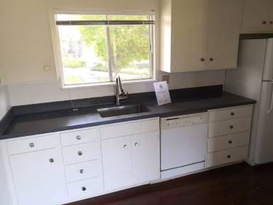 Main picture of 7-9 Circle Dr