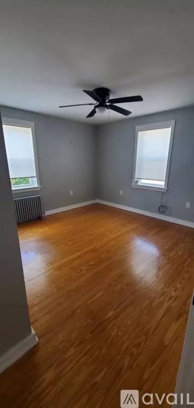 Main picture of 766 Main St