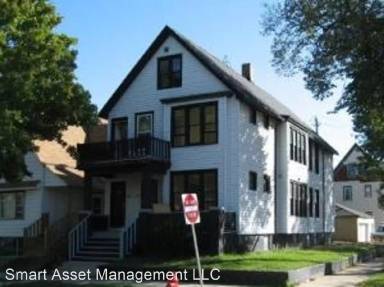 Main picture of 2402 N 22nd St