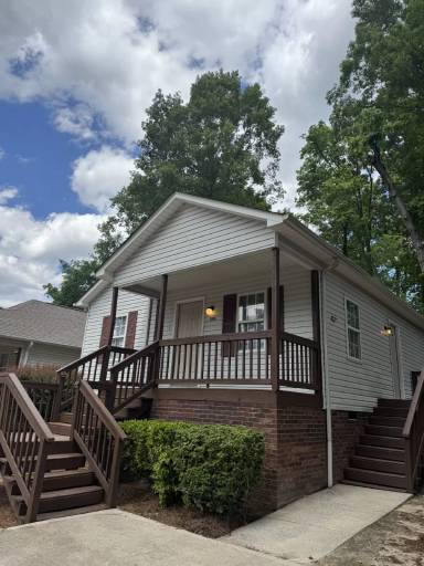 Main picture of 1003 Thomas Ave
