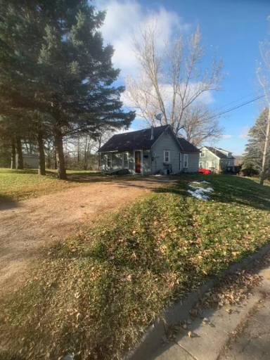 Main picture of 410 N Grove St