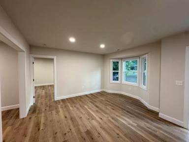 Main picture of 30 Broad Vista Blvd