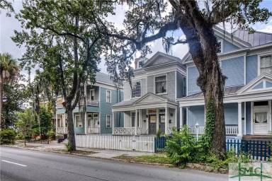 Main picture of 109 W 37th St