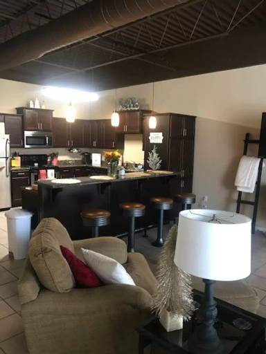 Main picture of 940 S National Ave