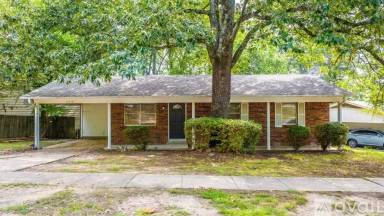 Main picture of 11110 Beverly Hills Dr