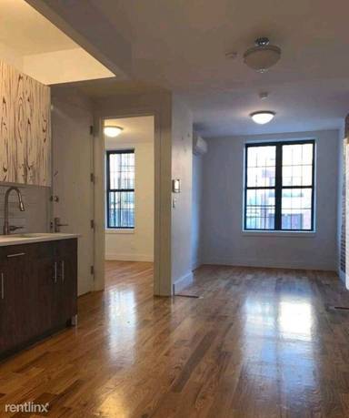 Main picture of 2360 Pacific St