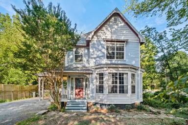 Main picture of 689 N Willow Ave
