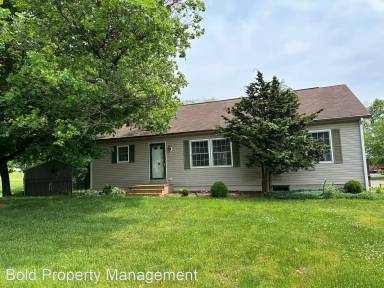 Main picture of 2608 S Pine Grove St