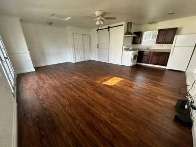 Main picture of 134 E Main St