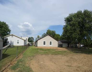 Main picture of 4200 S 16th St