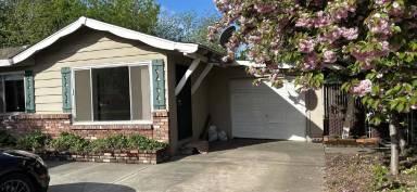 Main picture of 1443 N Cherry St