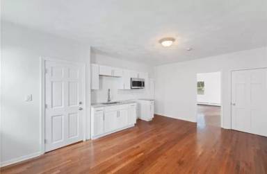 Main picture of 416 Admiral St
