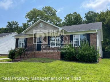 Main picture of 814 Carrieland Dr