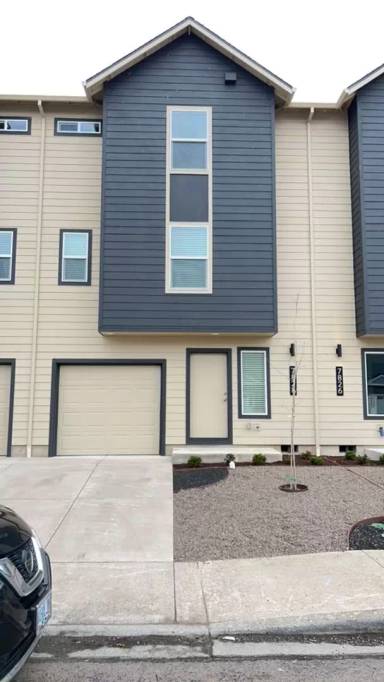 Main picture of 7828 Jacqueline Way