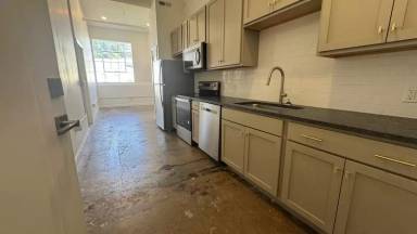 Main picture of 305 6th St