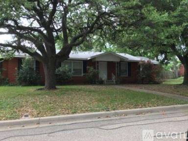 Main picture of 2225 Ridgecrest Cir