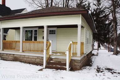 Main picture of 507 Woodlawn St SE