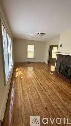 Main picture of 3723 S Salina St