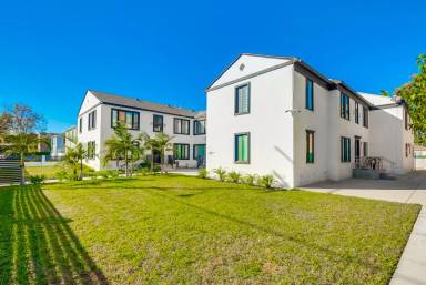 Main picture of 12547 Burbank Blvd