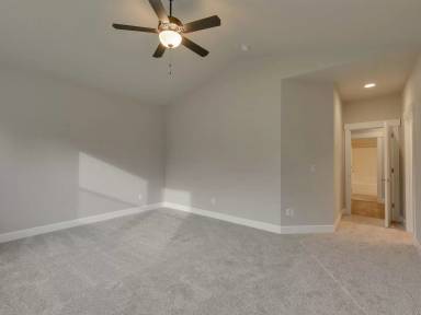 Main picture of 1093 NE Regan Hill Loop