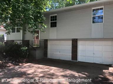 Main picture of 2908 SE 1st St
