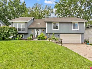 Main picture of 3411 Mirror Ln