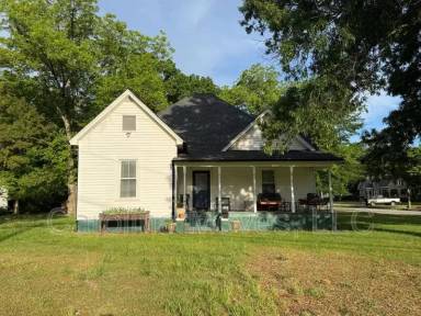 Main picture of 200 Pelham St