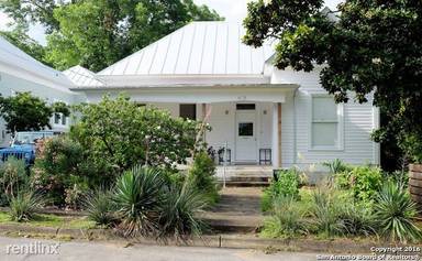 Main picture of 418 Burleson