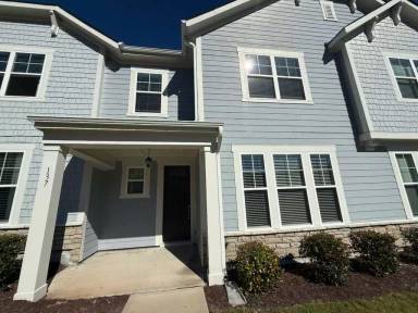 Main picture of 137 Etteinne Garden Ln