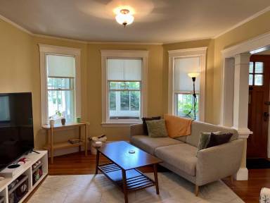 Main picture of 52 Mt Vernon St