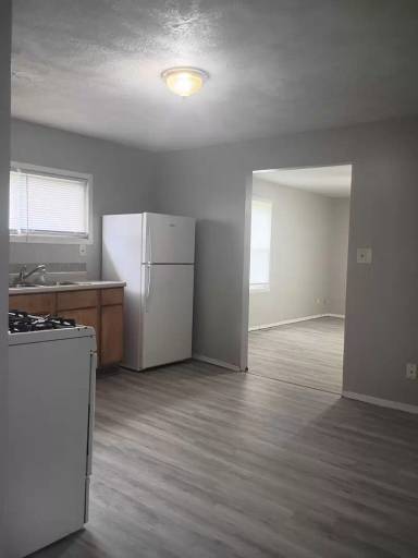 Main picture of 1213 W 17th St