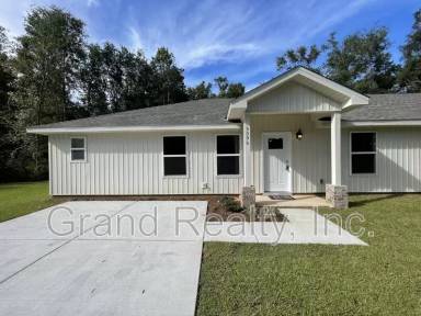 Main picture of 5096 Susan St