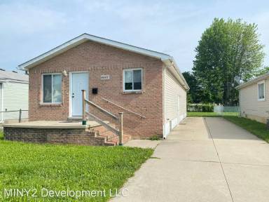 Main picture of 8667 Lozier Ave