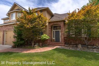 Main picture of 2067 Maiden Ln