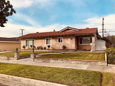 Main picture of 2641 E Coolidge Ave