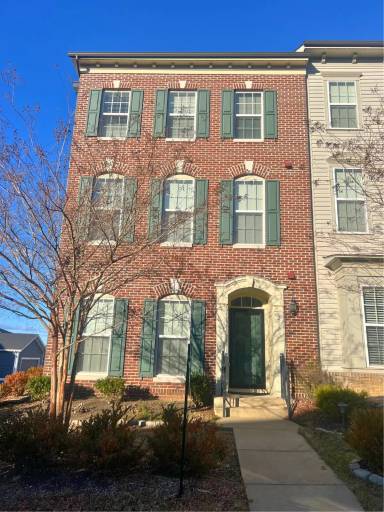 Main picture of 218 Almond Dr