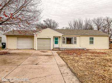 Main picture of 1016 E 12th Ave