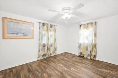 Main picture of 2208 E 56th St