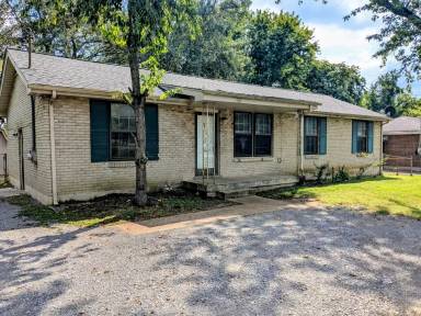 Main picture of 721 Richards Rd