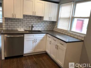 Main picture of 934 N Noble St