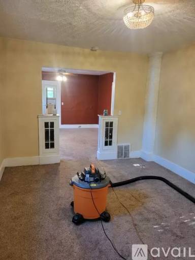 Main picture of 3619 E 55th St