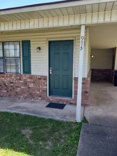 Main picture of 975 E Margaret St
