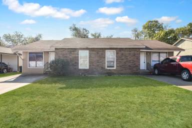 Main picture of 1626 Kelly Dr