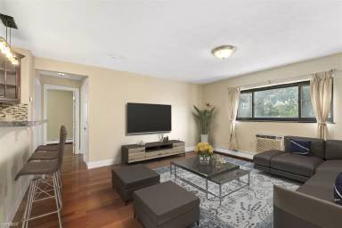 Main picture of 15 Walbridge St