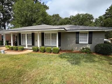 Main picture of 5061 Thomason Ave