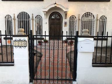 Main picture of 1216 W 56th St