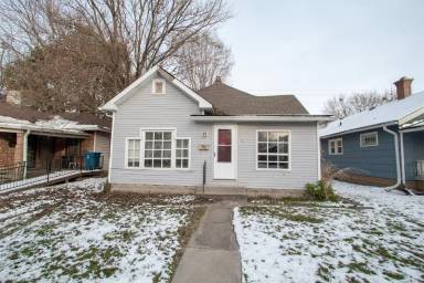 Main picture of 4301 Winthrop Ave