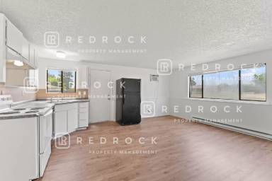 Main picture of 2918 N Stone St