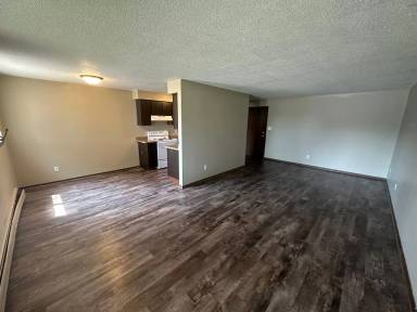 Main picture of 795 6th St E